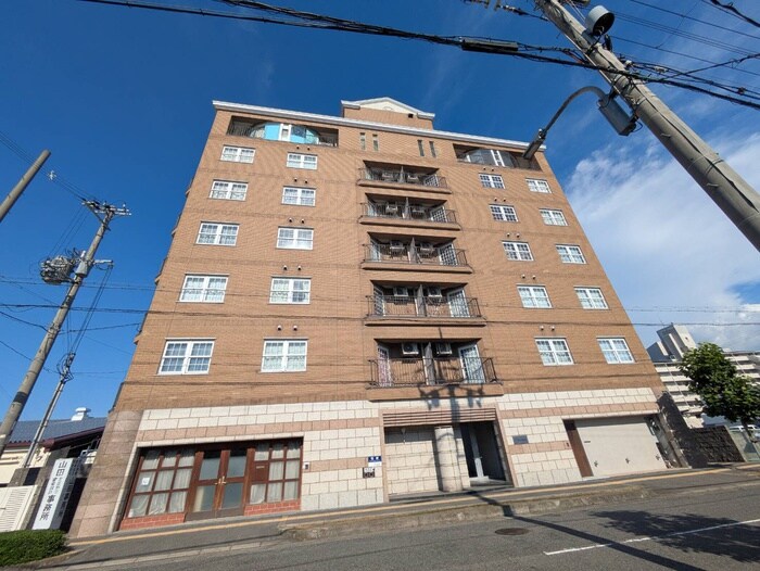 ７フロアハイツの物件外観写真