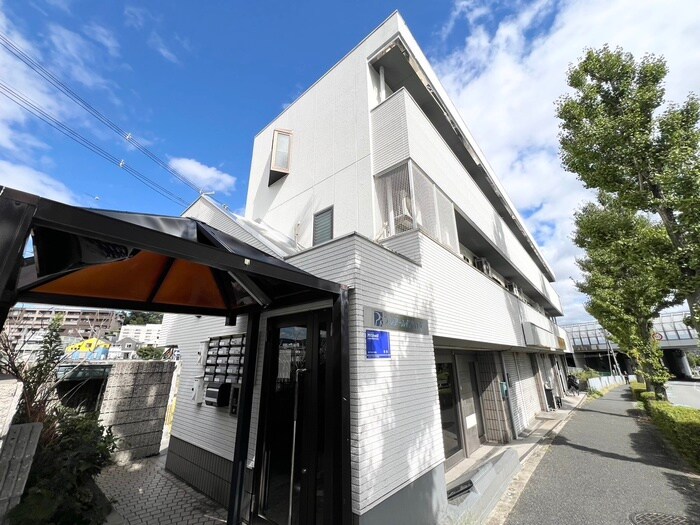 プレアール南春日丘の物件外観写真