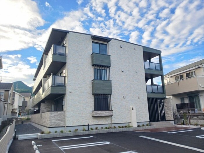 ディアコート唐崎の物件外観写真