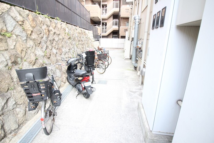 ア－クタマタニビルの物件外観写真