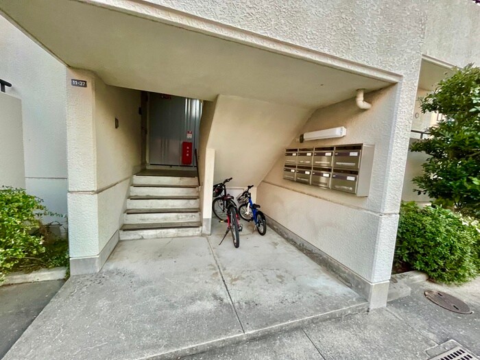 マンション雅２の物件外観写真