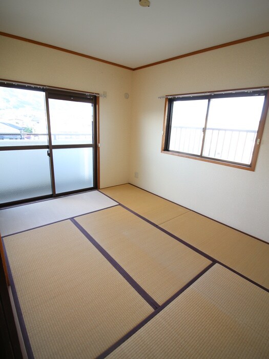 マンション雅２の物件内観写真