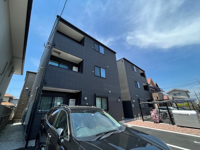 リビングライフ八尾山本の物件外観写真
