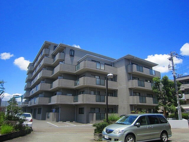 松島マンション・西緑丘の物件外観写真