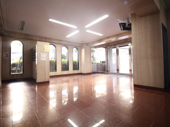 松島マンション・西緑丘の物件外観写真