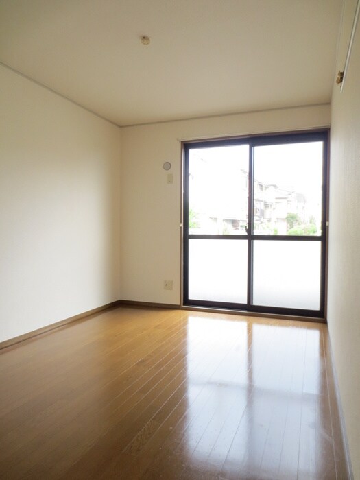 クレ－ル嵯峨の物件内観写真