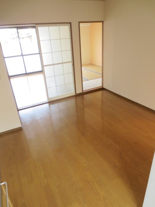 クレ－ル嵯峨の物件内観写真