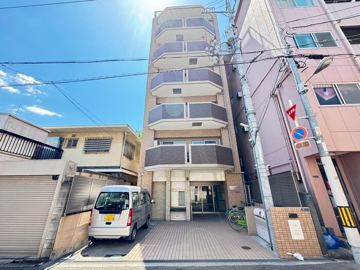 ラ･ファミリア山坂の物件外観写真