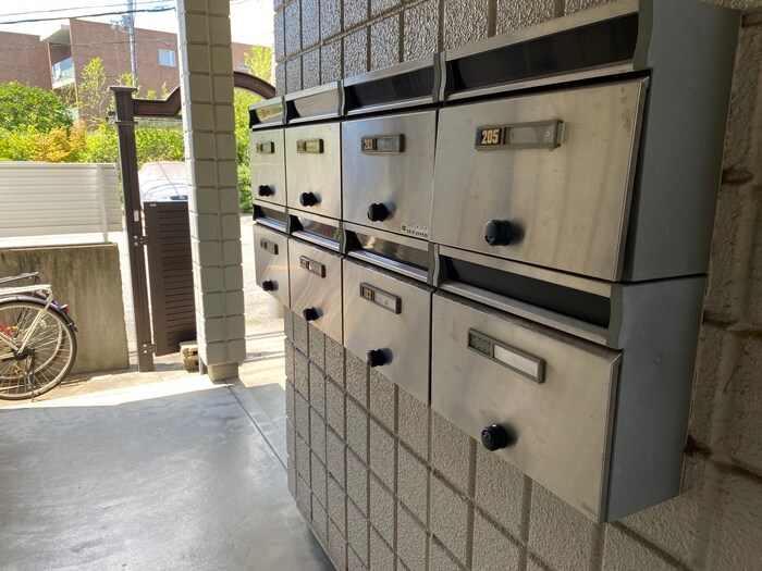 メゾン小百合園の物件外観写真