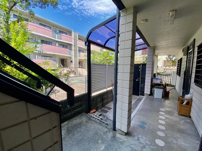 メゾン小百合園の物件外観写真