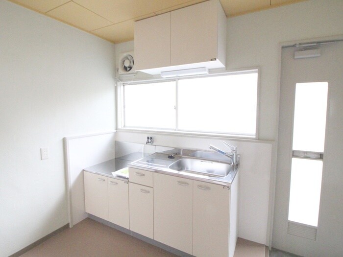 めぐみハイツ南棟の物件内観写真