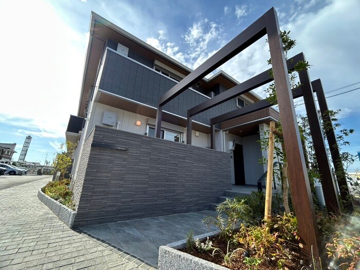 プティ・パレの物件外観写真