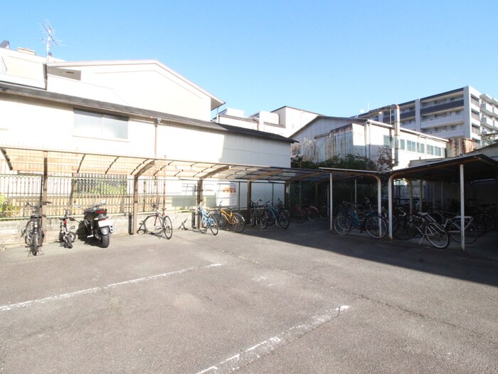 川端ハイツの物件外観写真