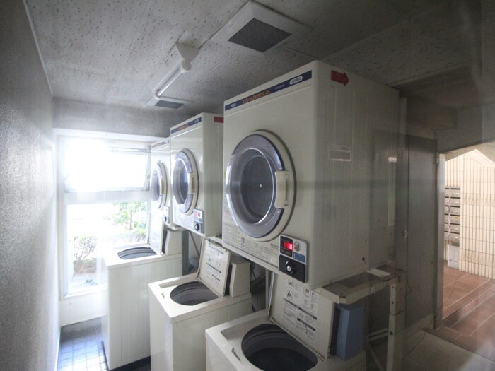 川端ハイツの物件外観写真