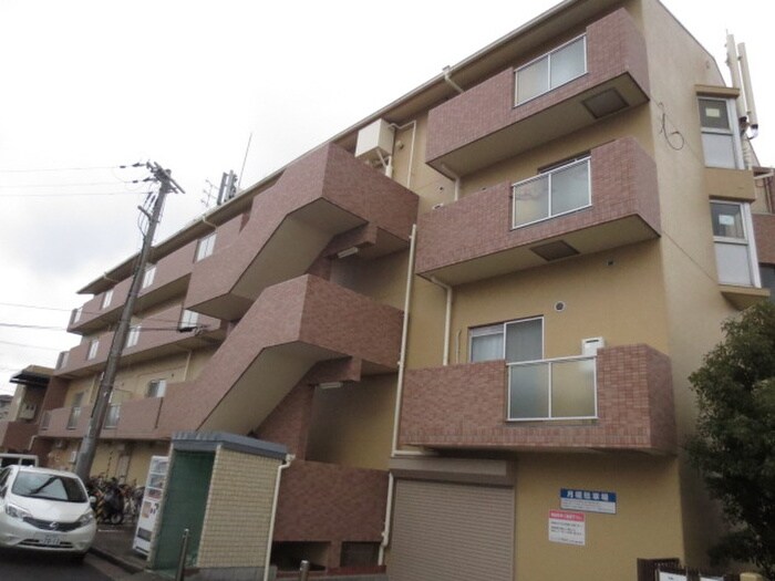 サニーパレス神陵台の物件外観写真