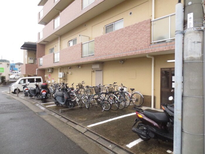 サニーパレス神陵台の物件外観写真