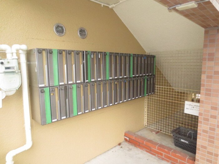 サニーパレス神陵台の物件外観写真