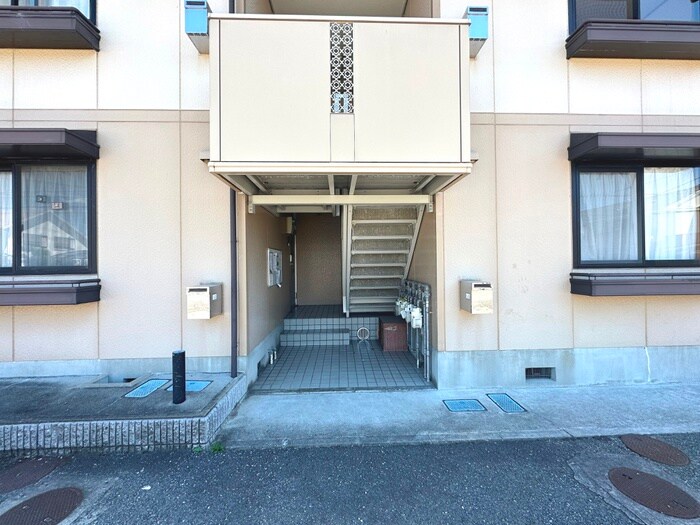 サニ－ハイツフミＢ棟の物件外観写真