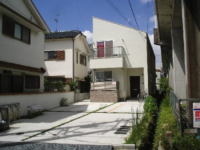 ＮＯＷ　ＨＯＵＳＥの物件外観写真