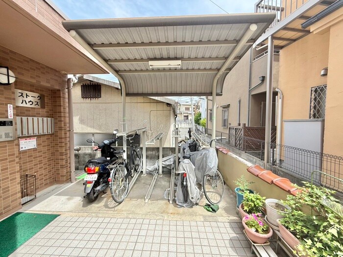 スト－クハウスの物件外観写真