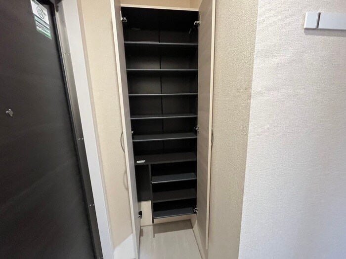 GRAMM桂北滝川C棟の物件内観写真