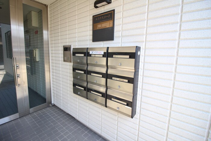 ルミナスコ－トの物件外観写真