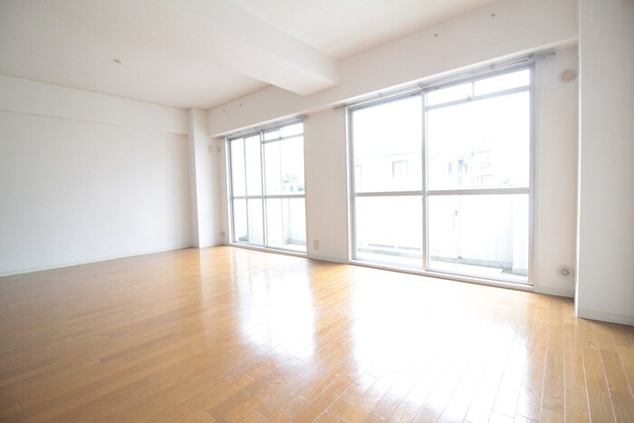 エムグランツ弐番館の物件内観写真