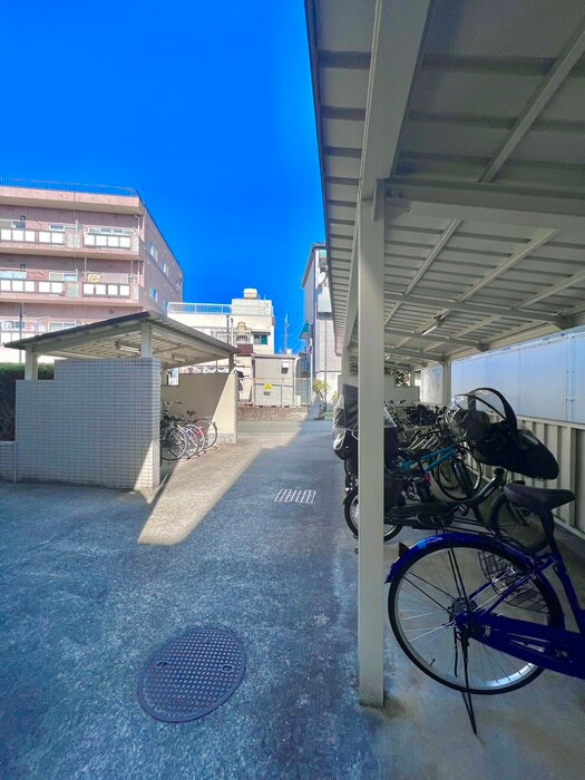 エムグランツ弐番館の物件外観写真