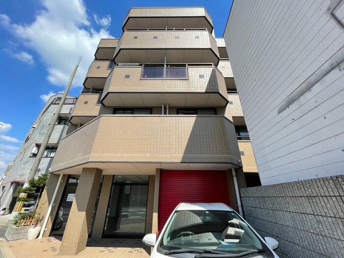 華堂壱番館の物件外観写真