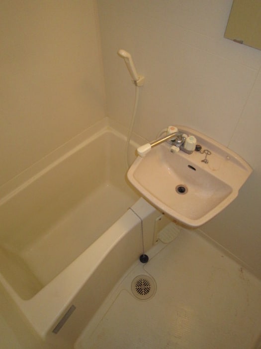 ﾌﾟﾚｻﾝｽ梅田西の物件内観写真