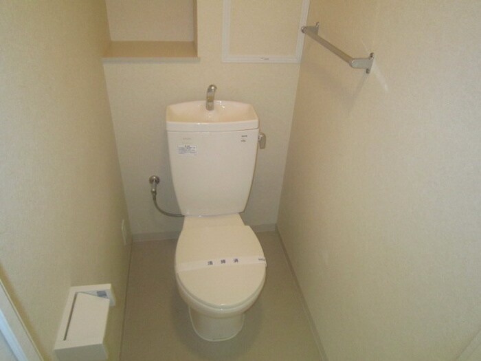 ウィスタリア三国の物件内観写真