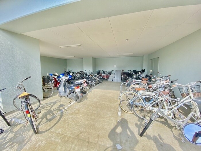 サムパティ－ク山科の物件外観写真