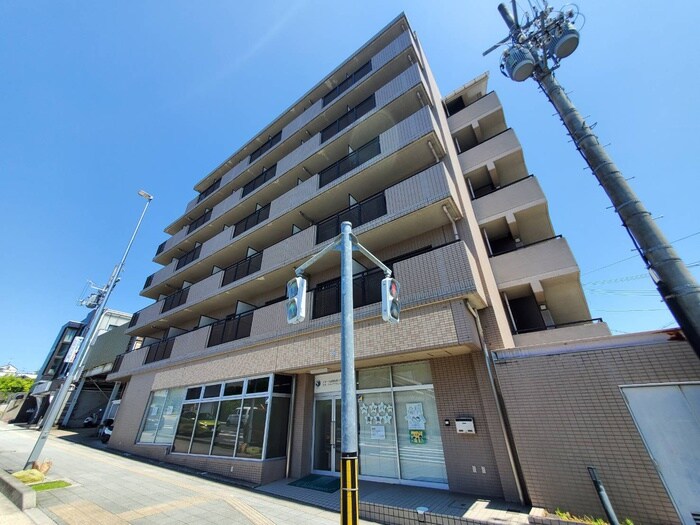 プレスト桃山の物件外観写真