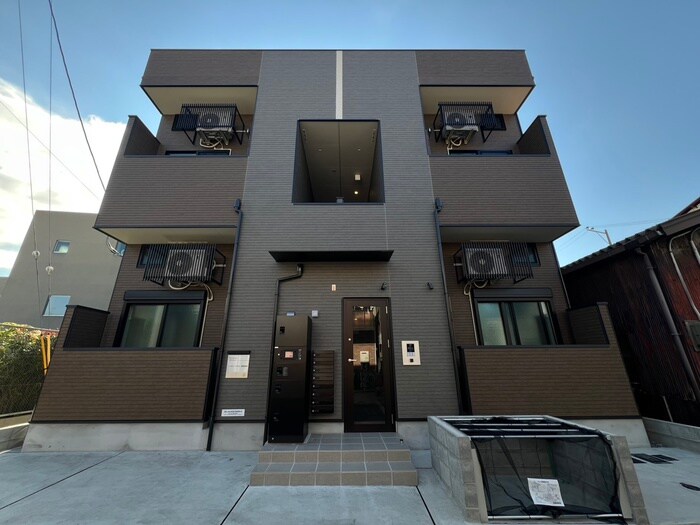 ハーモニーテラス稲荷悠苑の物件外観写真