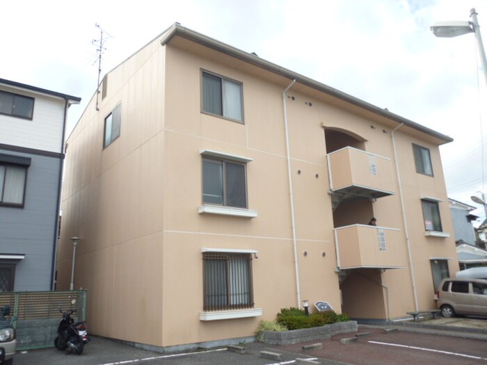 トリヴァンベ－ル星田の物件外観写真