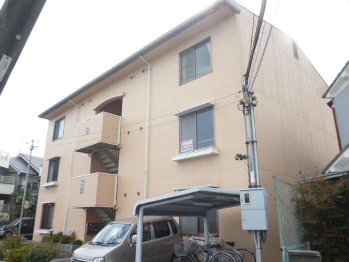 トリヴァンベ－ル星田の物件外観写真