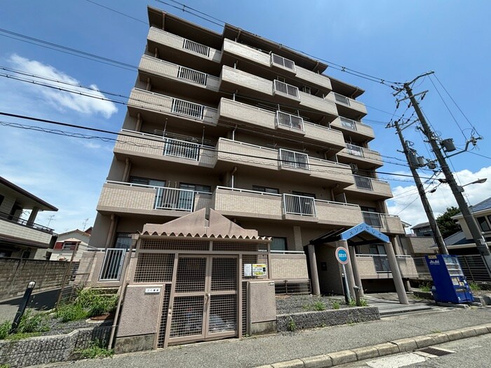 メゾンセレナの物件外観写真