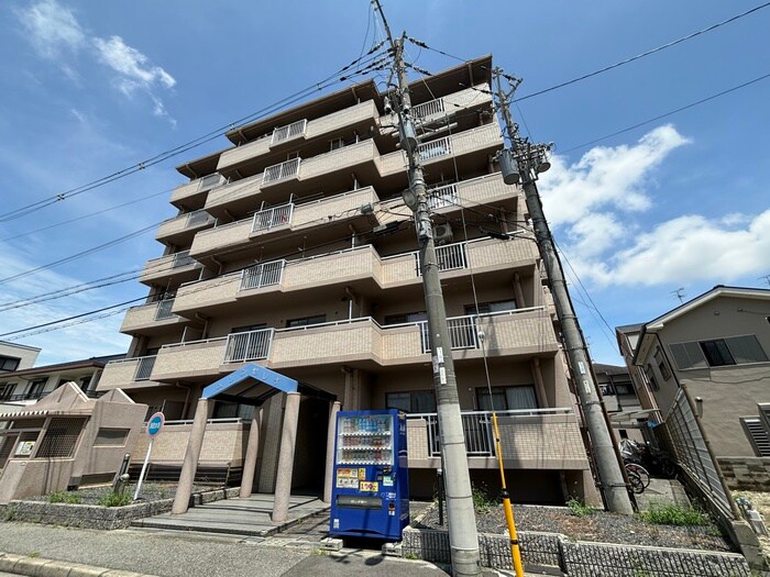 メゾンセレナの物件外観写真