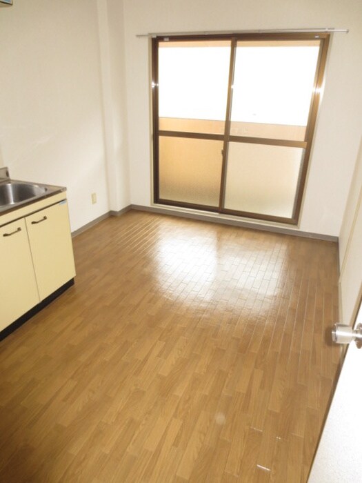 Ｍプラザ城東５番館の物件内観写真