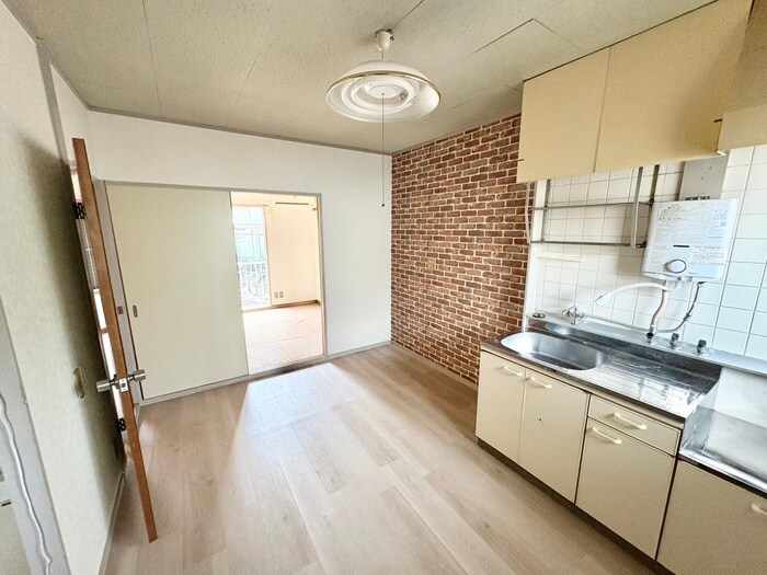 友田ハイツ西棟の物件内観写真