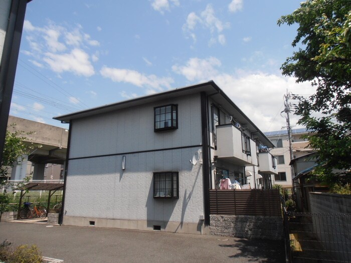 ハイツ野村N棟の物件外観写真