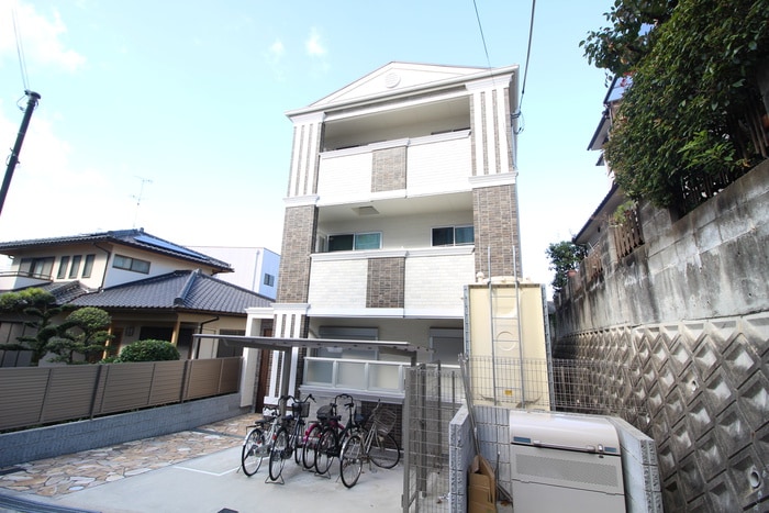 KTIレジデンス牧野の物件外観写真