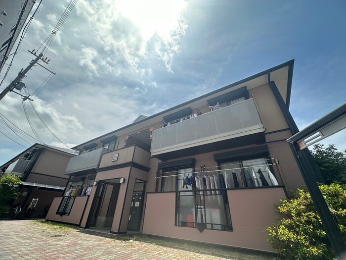 サンビレッヂ新和Ｂ棟の物件外観写真