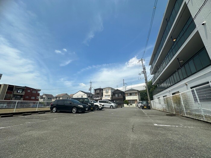 サンビレッヂ新和Ｂ棟の物件外観写真