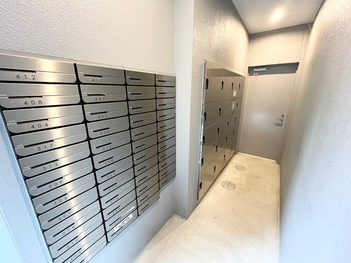 アドバンス江坂ラシュレの物件外観写真