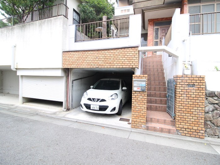 雲雀丘３丁目貸家の物件外観写真