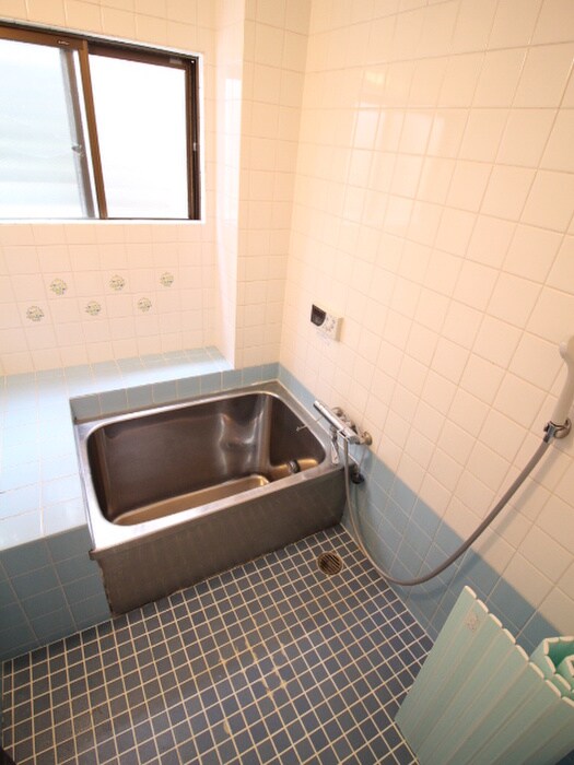 雲雀丘３丁目貸家の物件内観写真