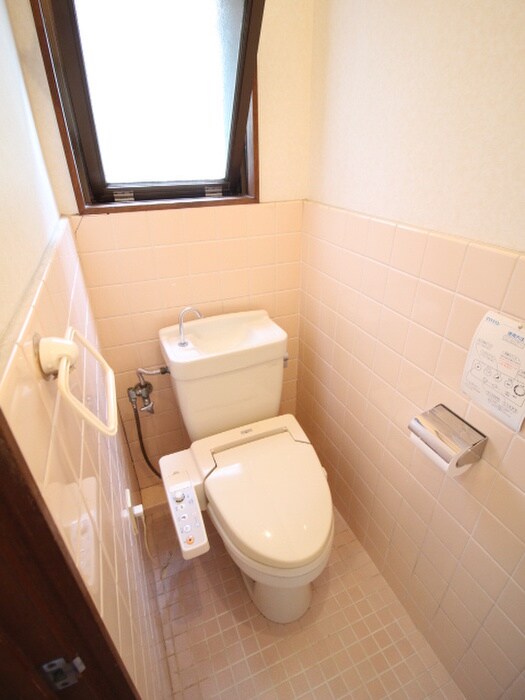 雲雀丘３丁目貸家の物件内観写真