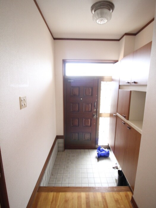 雲雀丘３丁目貸家の物件内観写真