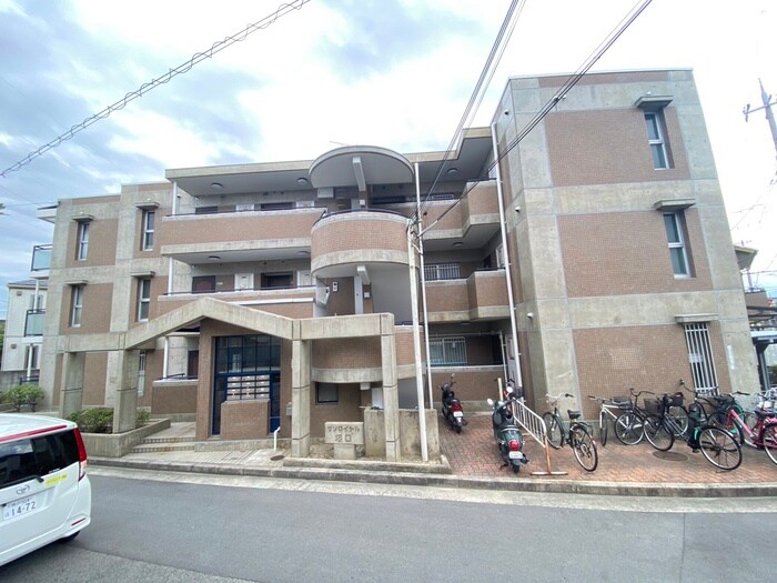 サンロイヤル塚口の物件外観写真